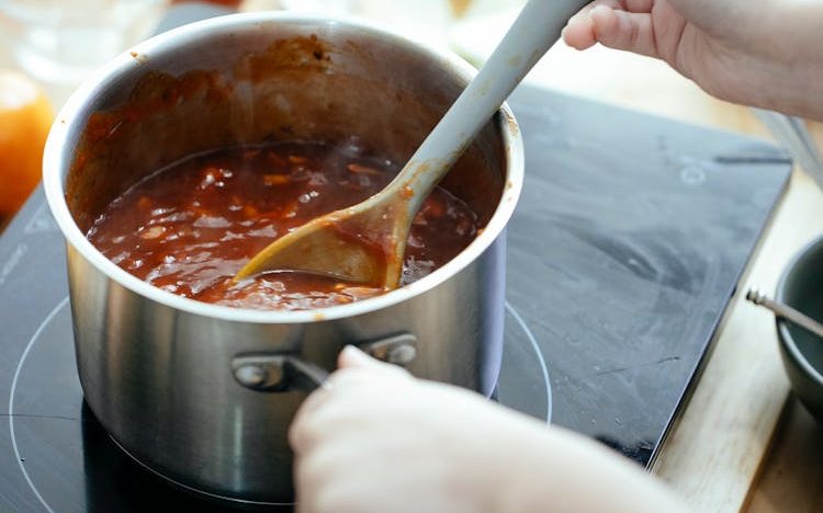 medium-saucepan