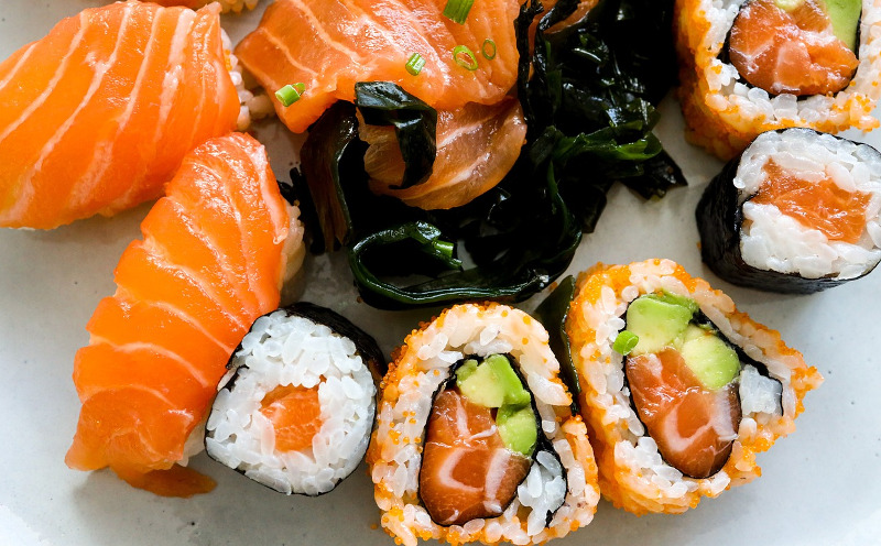 spicy salmon roll