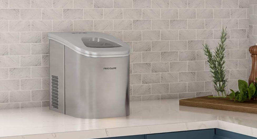 7 Frigidaire Ice Maker Recommendations: Perfect Ice Makers Fit into Your  Home – Brunch 'n Bites