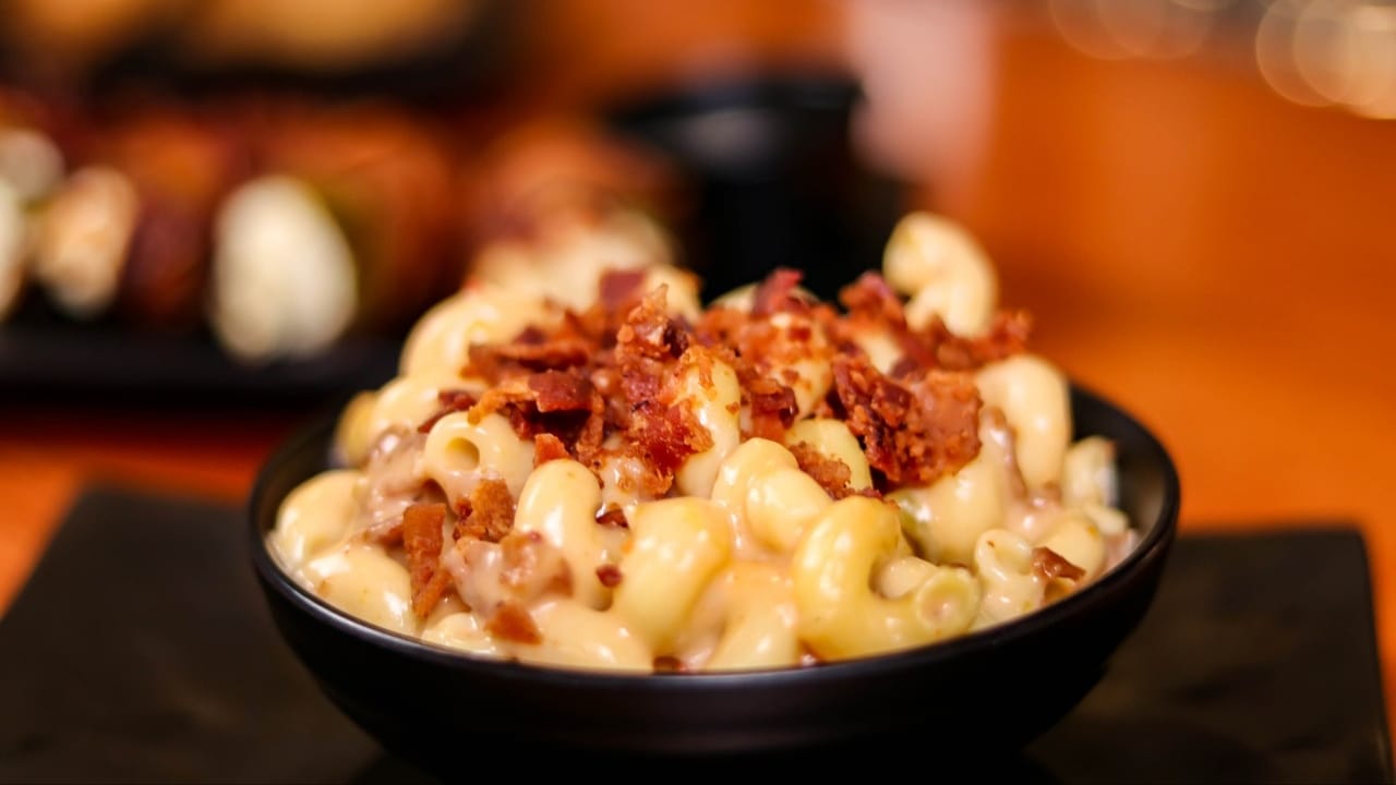 what goes with mac and cheese