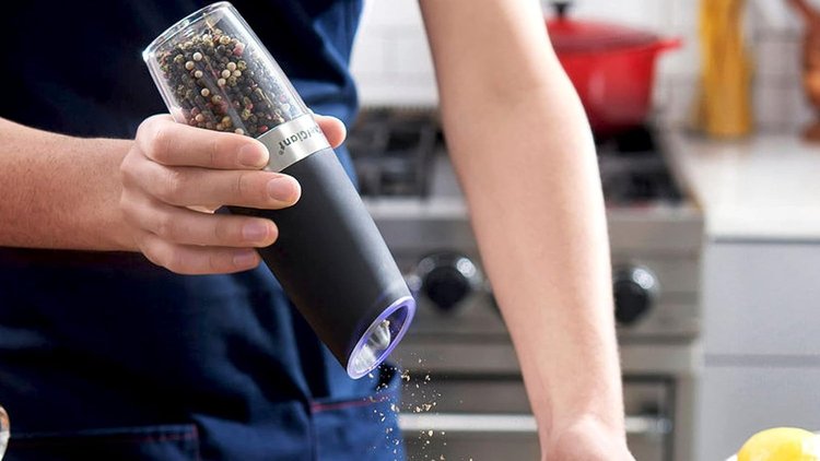 electric-salt-and-pepper-grinder