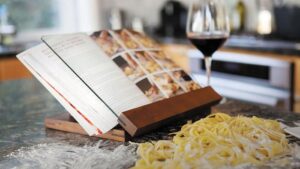 wooden-cookbook-holder